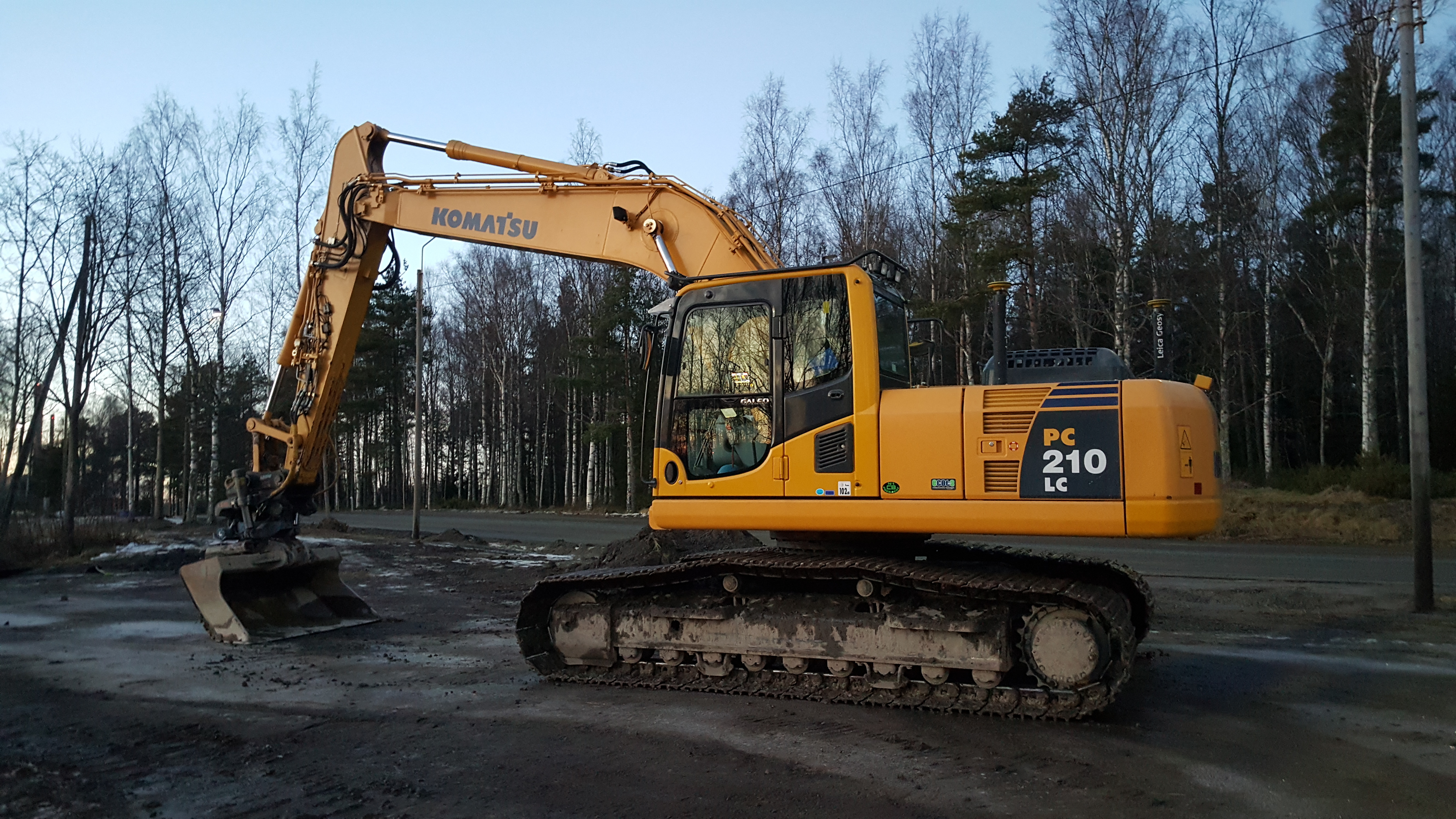 Leica Geosystem's machine control solutions now support tilt rotators created by SMP Parts AB
